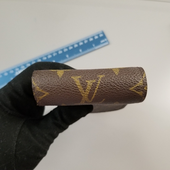 LOUIS VUITTON Classic Sunglasses Case Holder/France - Picture 14 of 16